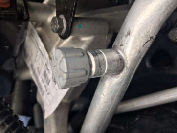 R1234YF Refrigerant service port